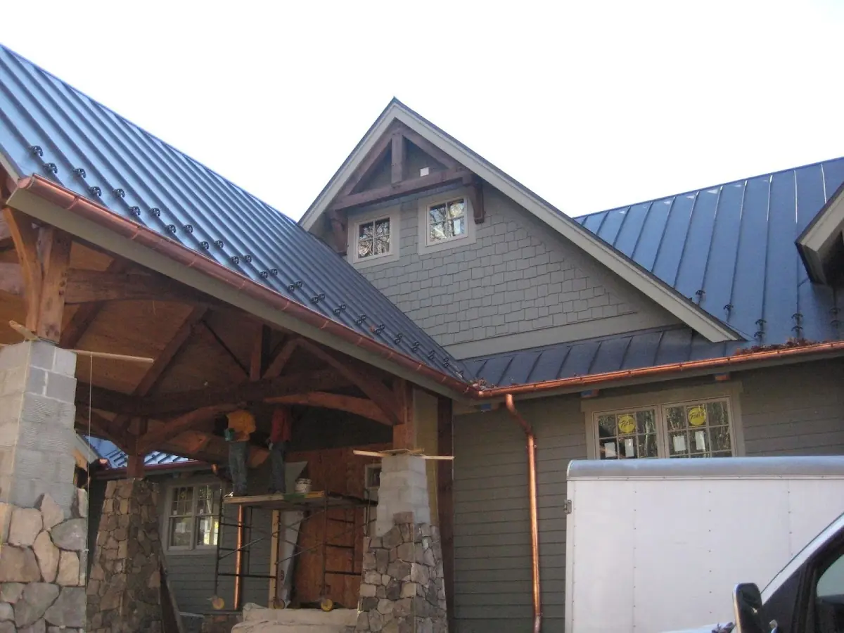 Craftsman Roofing team delivering quality roofing work in Conroe